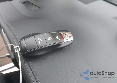 2015 Porsche Macan Turbo из США, поврежденный, VIN WP1AF2A5XFLB93921